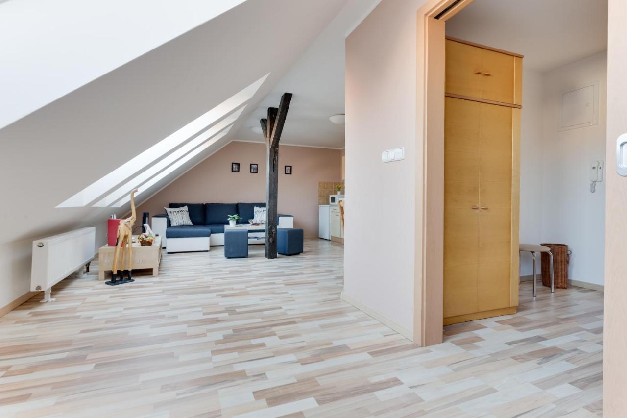 Jane's Attic Apartamento Praga