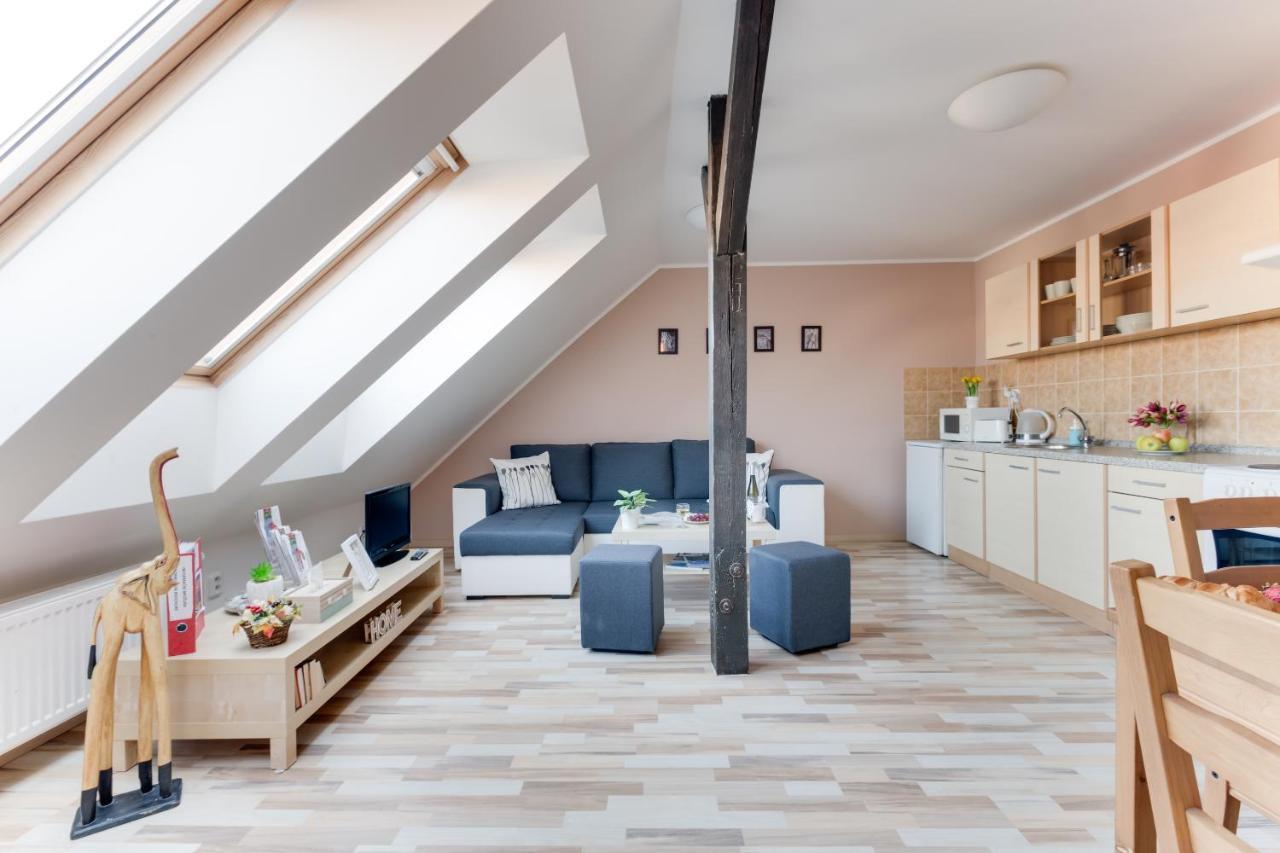 Jane's Attic Praga