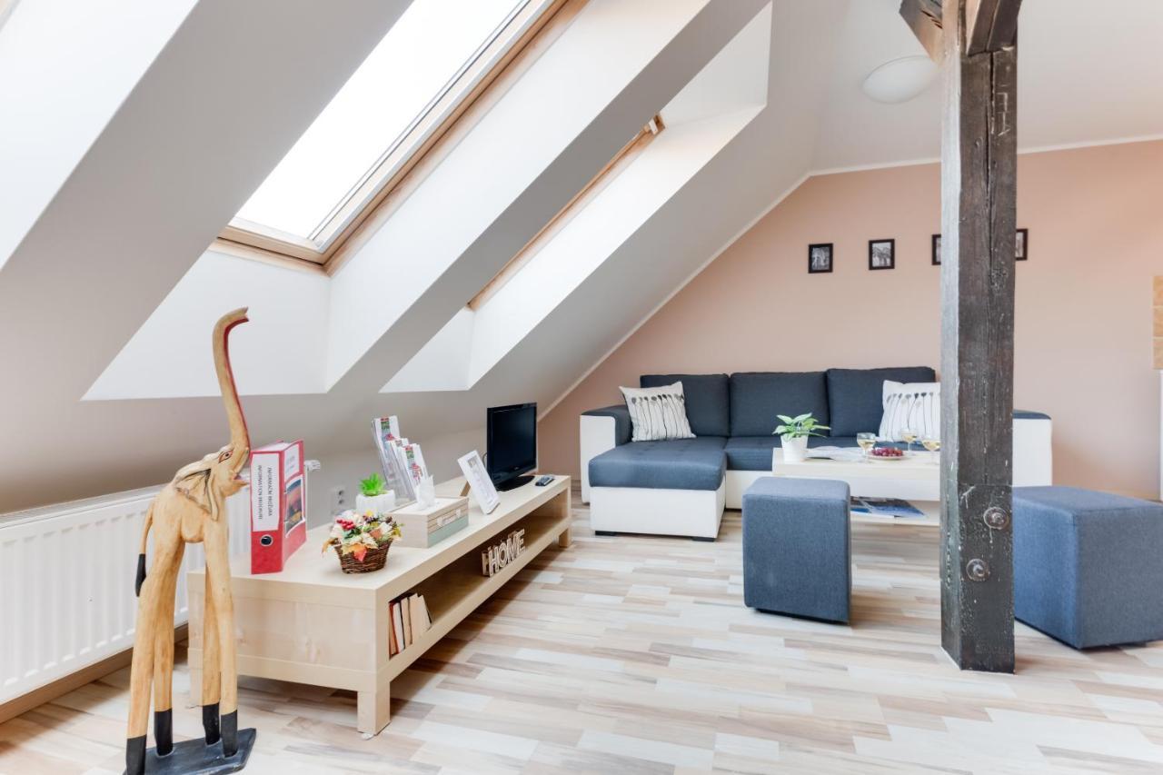 Jane's Attic Praga